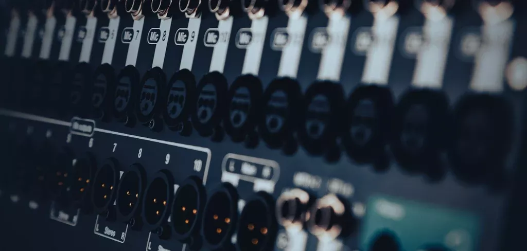 Allen & Heath Qu-SB Digital Mixer (App-Controlled)